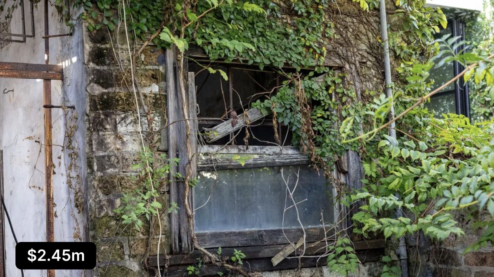 🇦🇺 ‘Absolute stupidity’: Millions paid for homes no one can live in