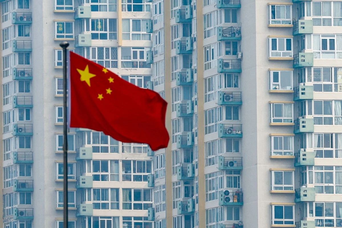 🇨🇳 China's housing market continues to face challenges, with new-home prices declining for the 21st consecutive month in February. New-home prices...
