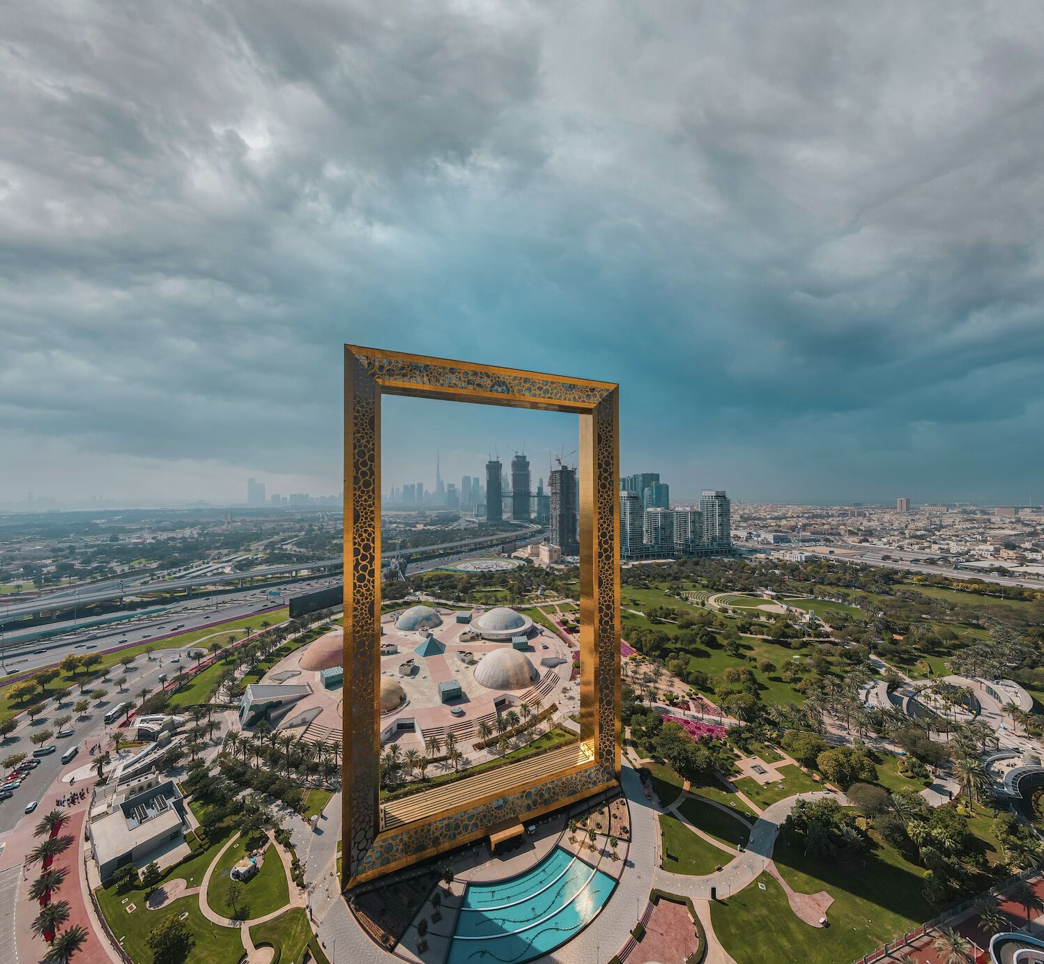 🇦🇪 💻 Real Estate Meets Technology on a Global Scale