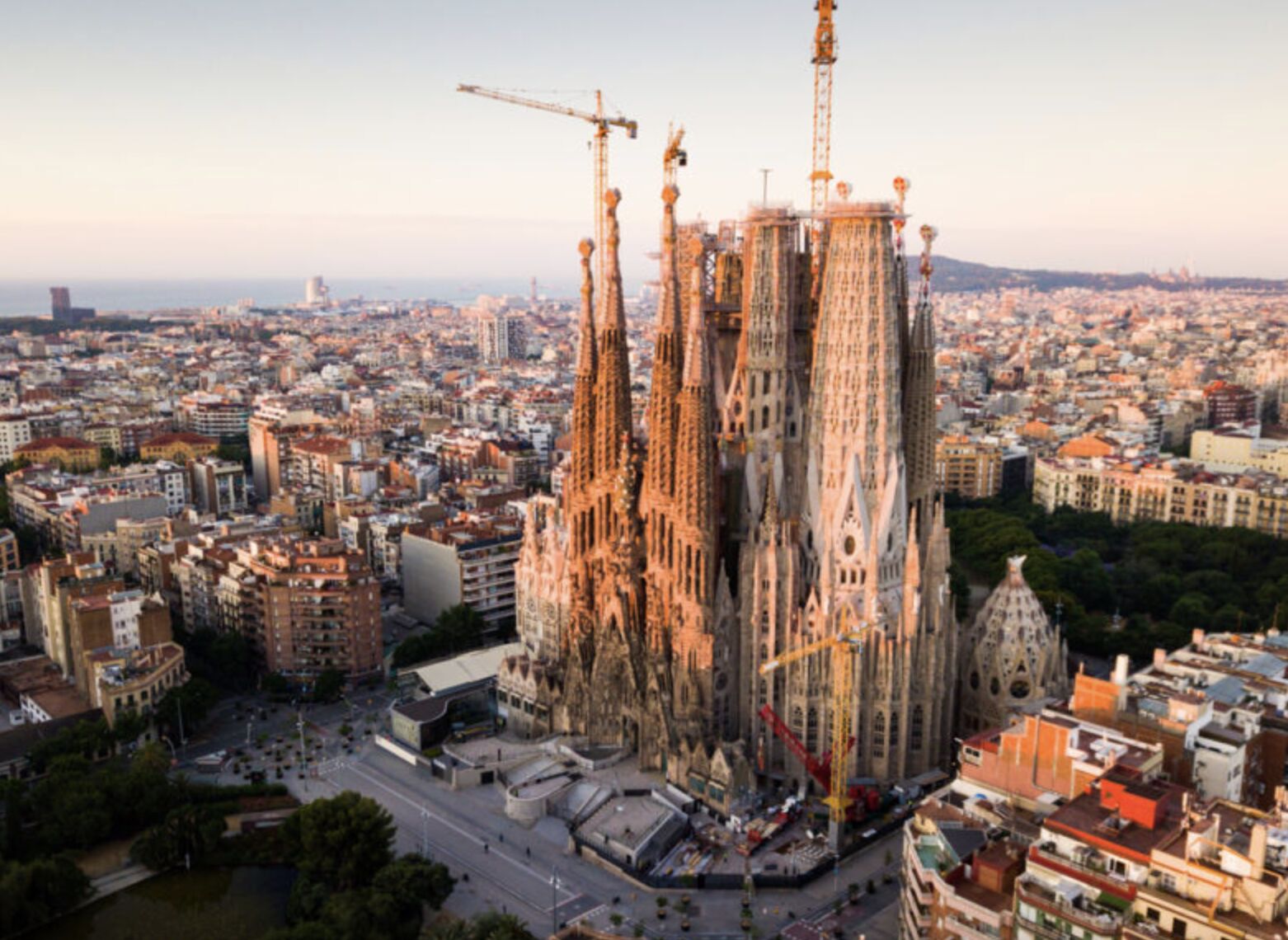 🇪🇸 Barcelona’s La Sagrada FamÃlia Set to Reign as Europe’s Tallest Church