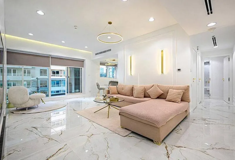 Luxury Upgraded 1BR | Vacant | Full Marina View