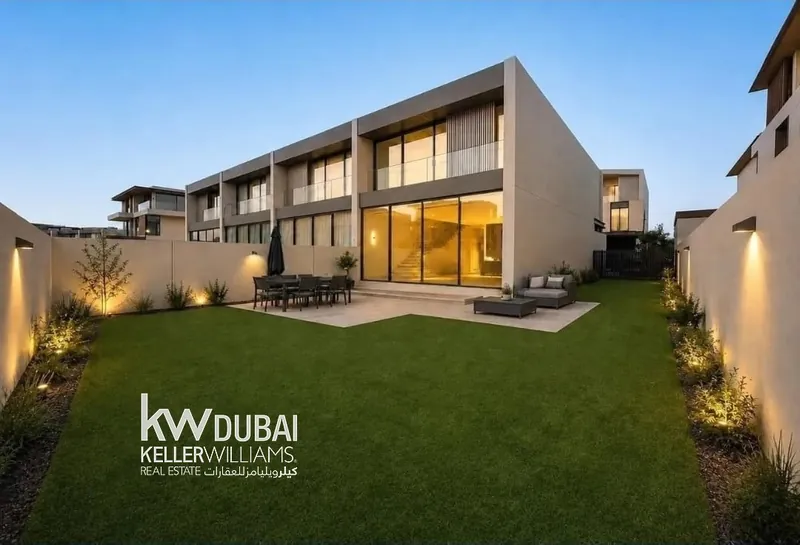 PRIME CORNER | SINGLE ROW | 3 BED | G+1