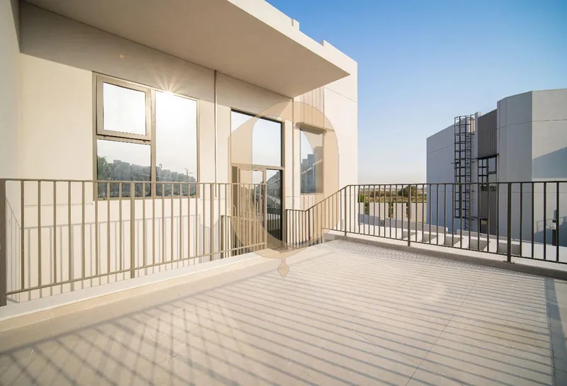 Luxury Townhouse | Burj View | Prime Area