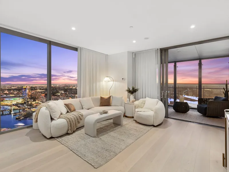 The most beautiful view and best floor plan apartment in Barangaroo, 1bed+1study Apartment please co