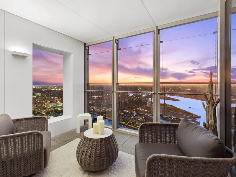 Diamond in the sky. The most beautiful view and best floor plan apartment in Barangaroo, high level 