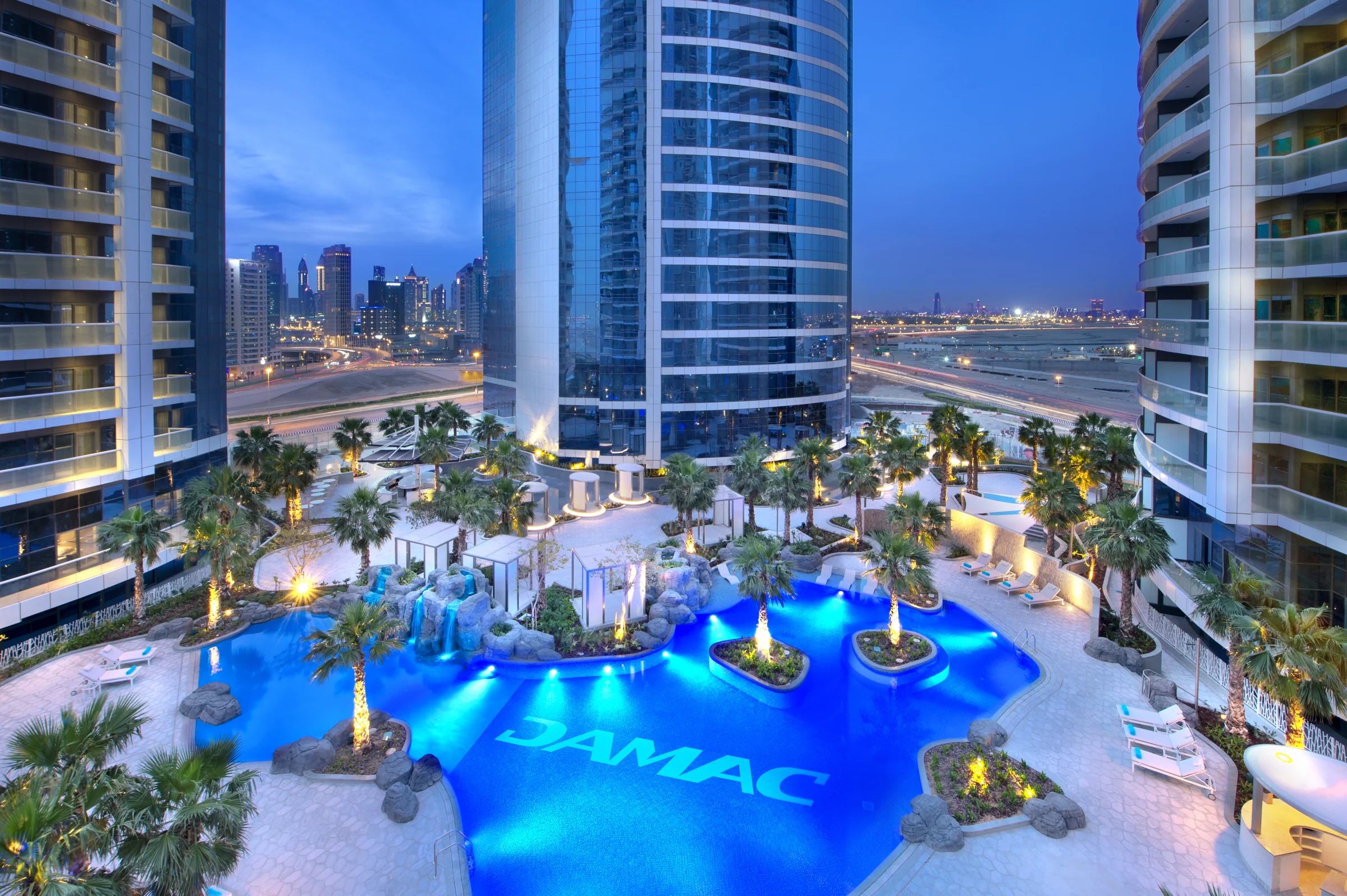 Temperature-controlled pool
