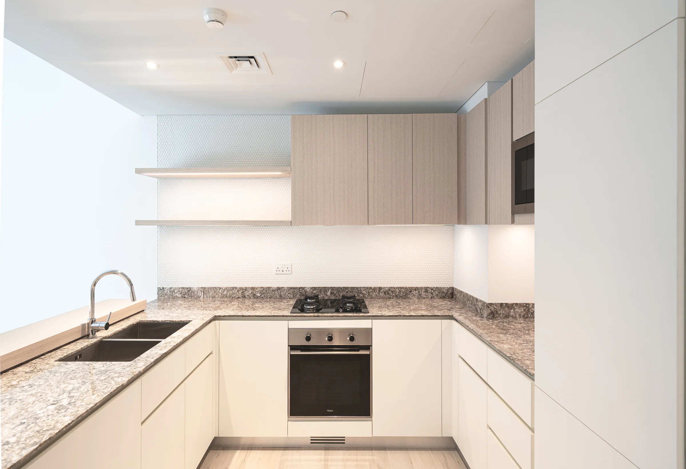 Fresh, cool interiors