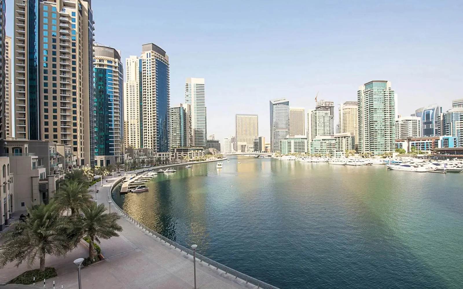 Direct access to Marina Walk